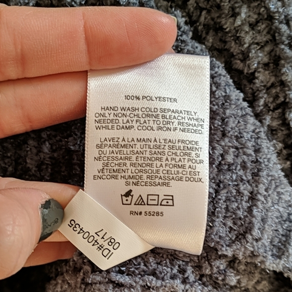 Sweater - Picture 7 of 8